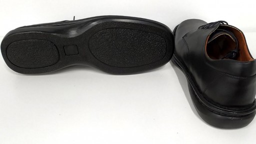 Zapato cordones negro plantillas [1]