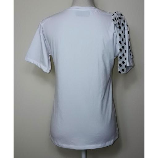 Camiseta Tacones Tachas Blanca [1]