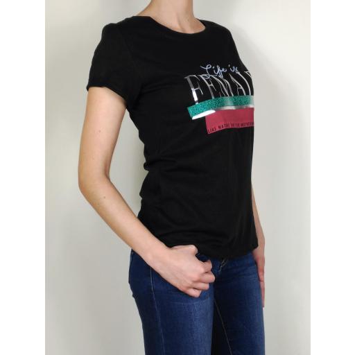 Camiseta Female Negra [1]