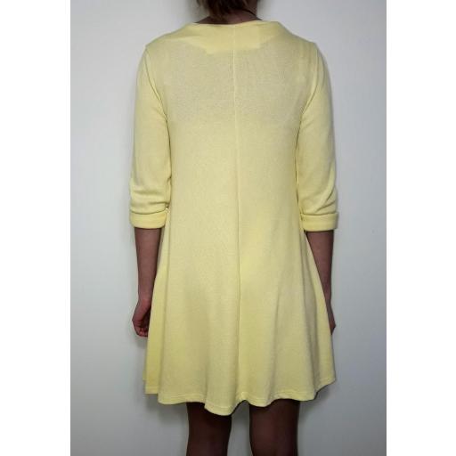 Vestido evasé amarillo [2]
