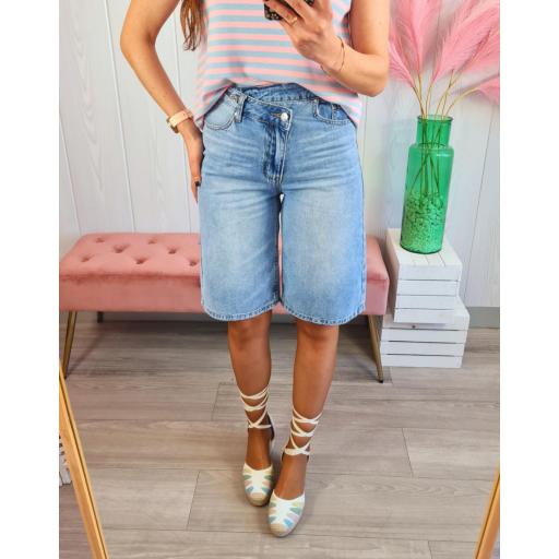 Bermuda Asimétrica [3]