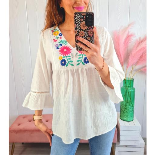 Blusa Blanca Flores [1]