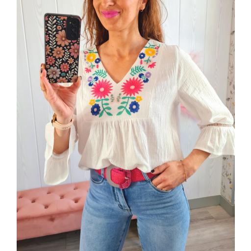 Blusa Blanca Flores [3]