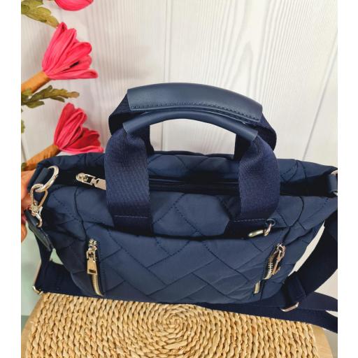 Bolso Azul Acolchado [2]