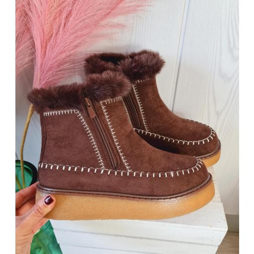 Botas Pelo Marrón [1]