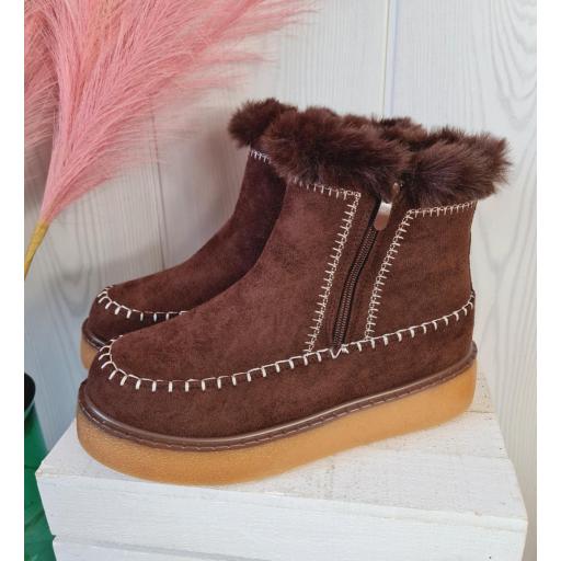 Botas Pelo Marrón [3]