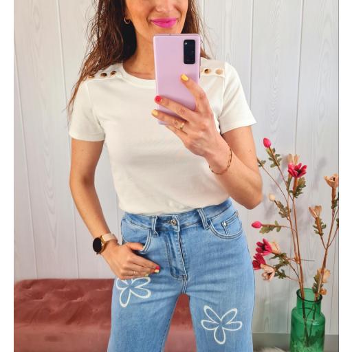 Camiseta Blanca Botones