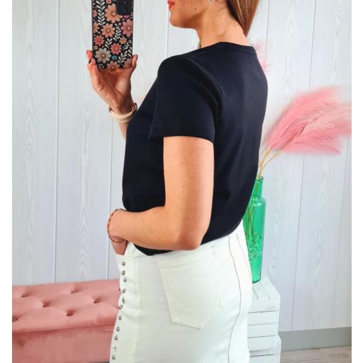 Camiseta Negra Lisa [2]