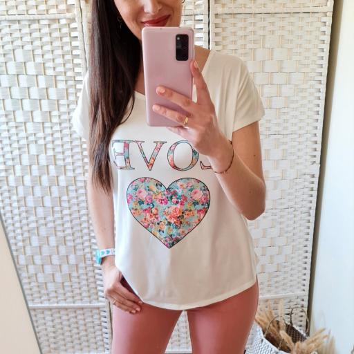 Camiseta Love Flores [1]