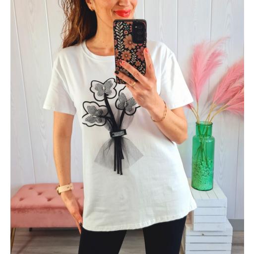 Camiseta Ramo Flores Negras [1]