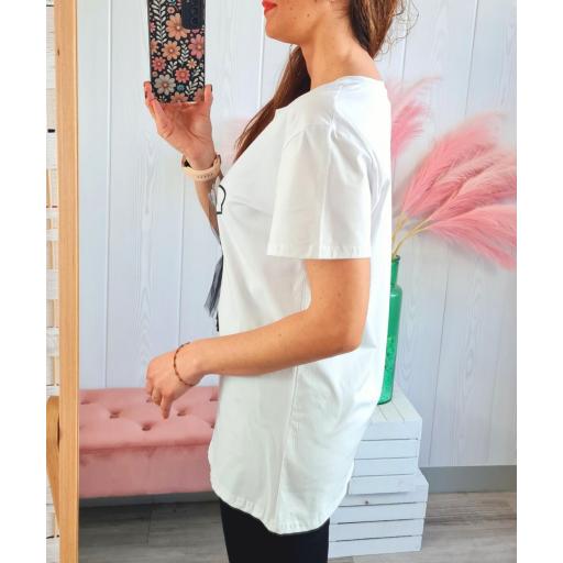 Camiseta Ramo Flores Negras [2]