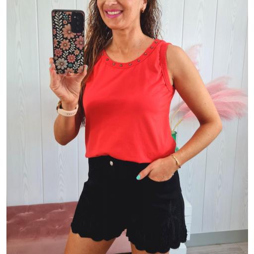 Camiseta Roja Tachas [3]