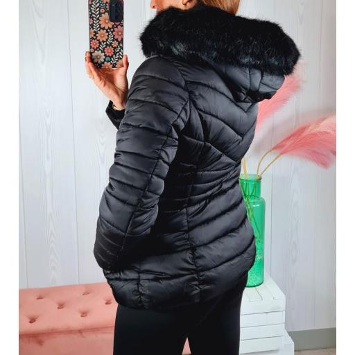 Cazadora Acolchada Negra [3]