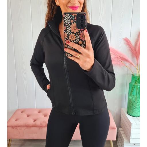 Conjunto Deportivo Negro [1]
