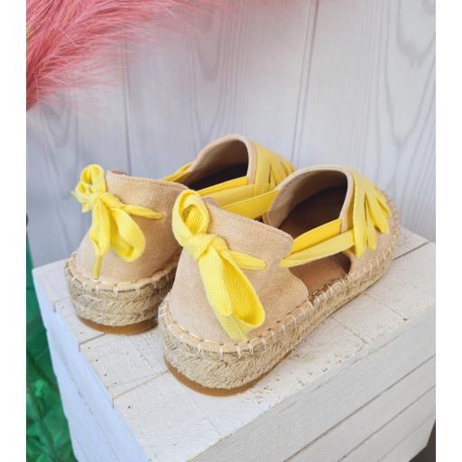 Espardeñas Cruzadas Amarillas [2]