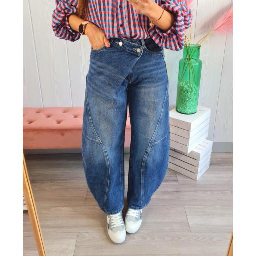 Jeans Barrel Asimétricos [2]