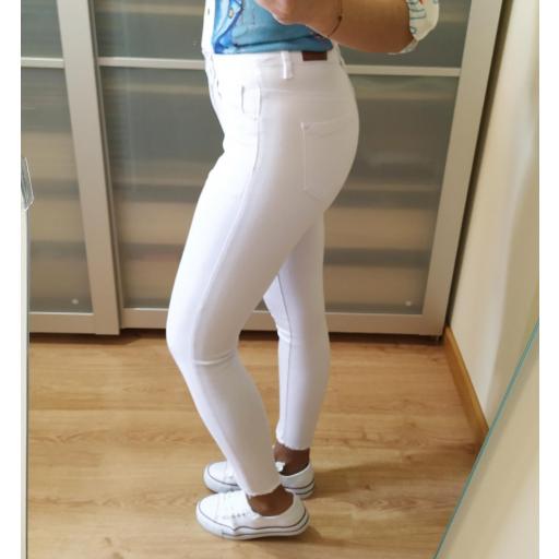 Jeans Blancos [2]