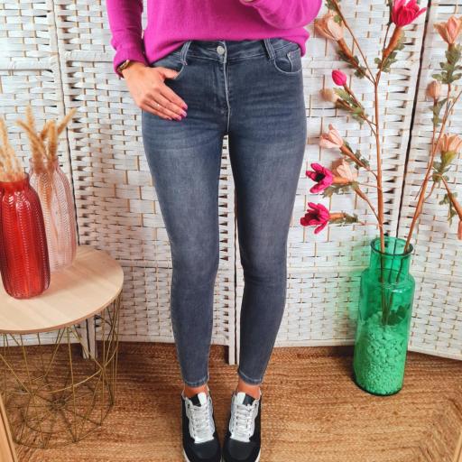 Jeans Denim Grises [1]