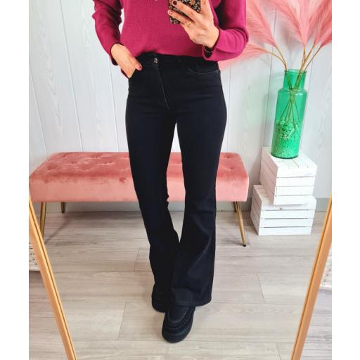 Jeans Flare Negros [1]