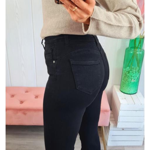 Jeans Lucía Negros Faja [3]
