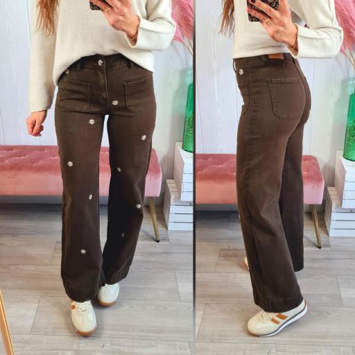 Jeans Marrones Bordados