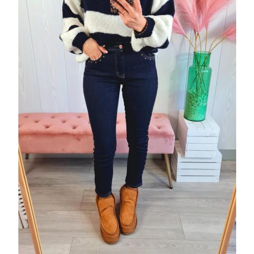 Jeans Mom-Fit Tachas [1]