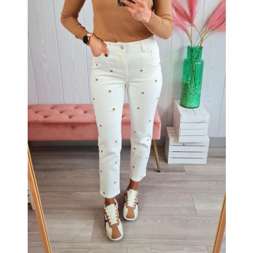 Jeans Corazones Camel [2]