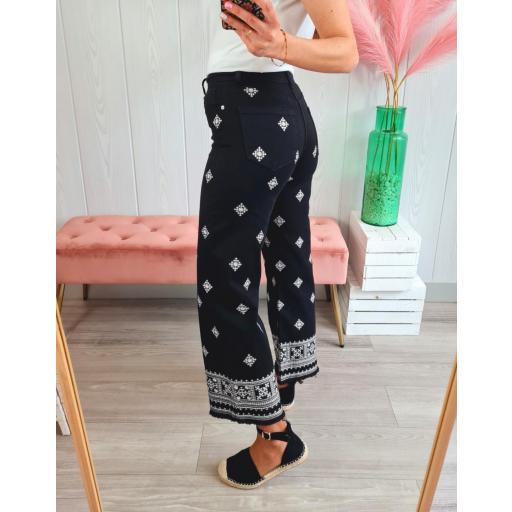 Jeans Negros India [2]