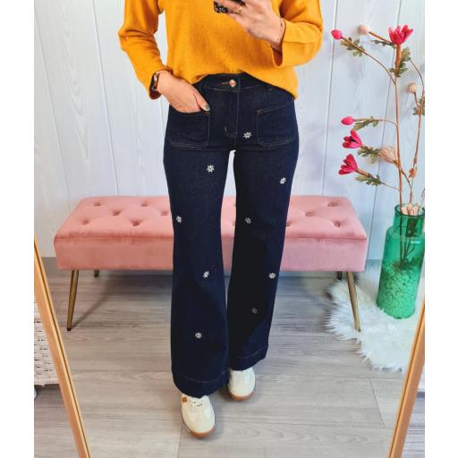 Jeans Oscuros Bordados [3]
