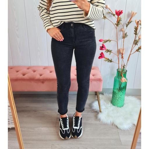 Jeans Sabrina Negros [2]