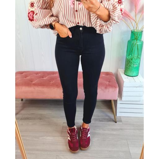 Jeans Silvia Negros Faja [3]