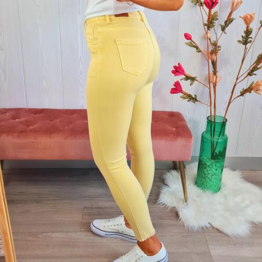 Jeans Tina Amarillo [3]