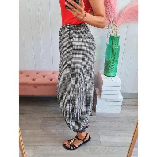 Pantalón Vichy Negro [2]