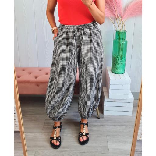 Pantalón Vichy Negro [3]