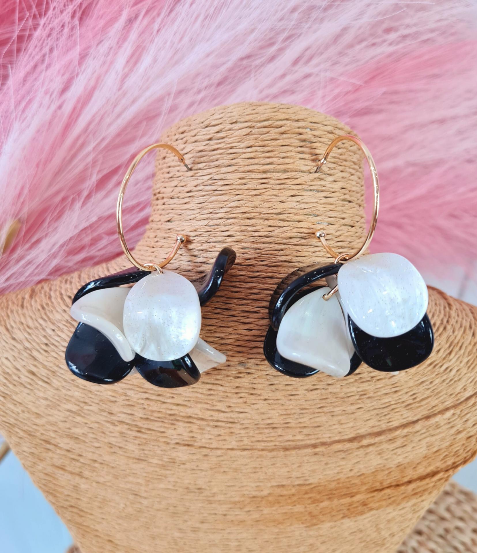 Pendientes Pétalos Negros/Blancos