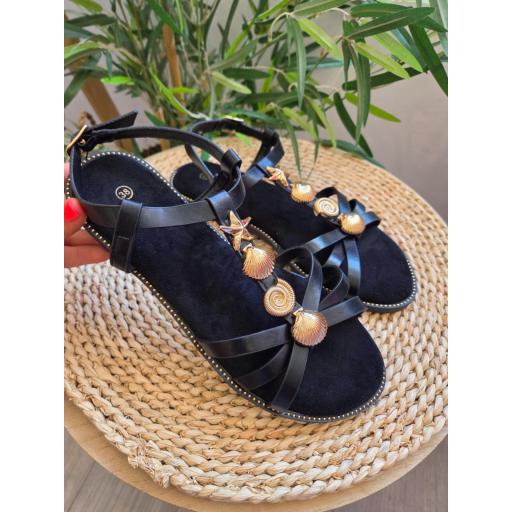 Sandalias Negras Conchas