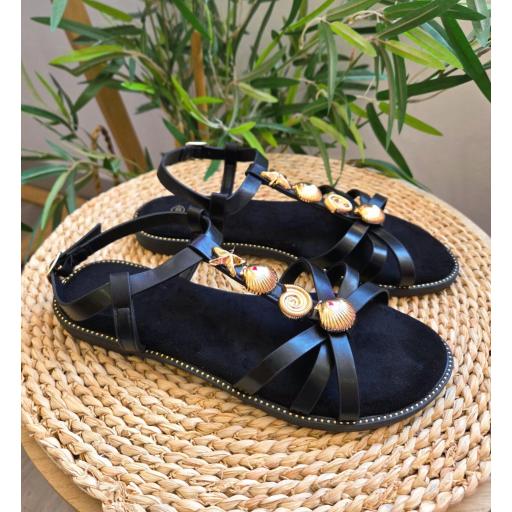 Sandalias Negras Conchas [1]