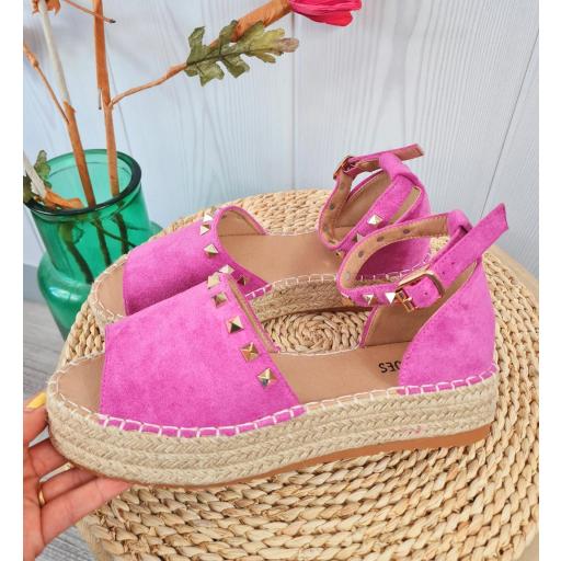 Sandalias Tachas Fucsia