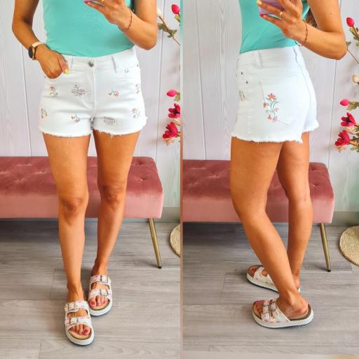 Short Blancos Flores