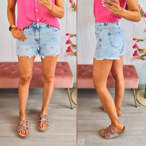 Short Corazones Rosas