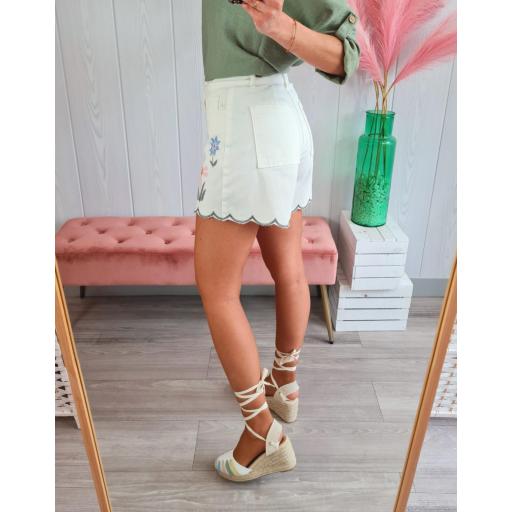 Short Ondas Bordados [3]