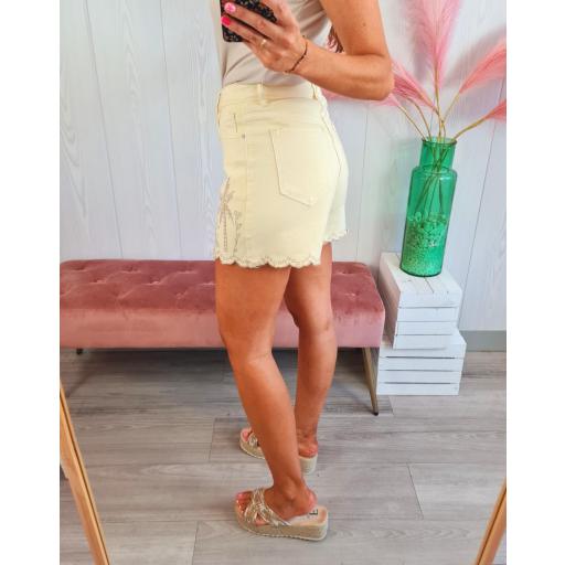 Short Palmeras Amarillo [3]
