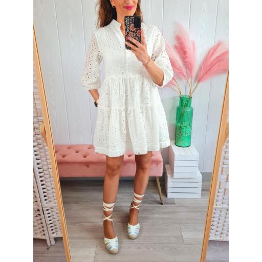 Vestido Blanco Perforado [3]