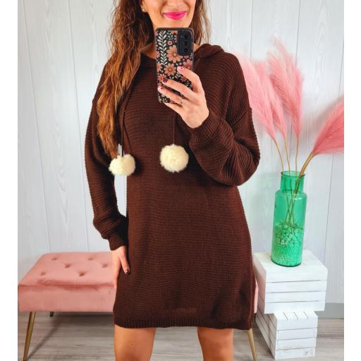 Vestido Chocolate Pompones [2]