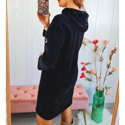Vestido Negro [2]