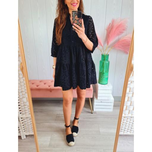Vestido Negro Perforado [3]