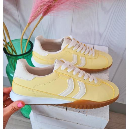 Zapatillas Amarillas
