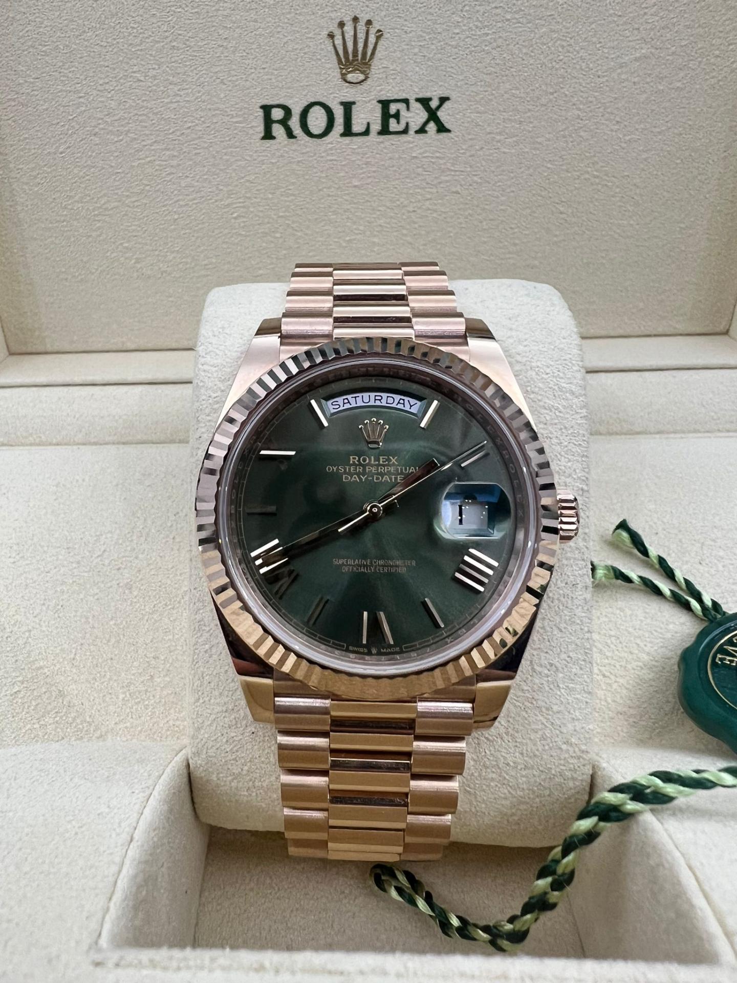 Rolex Day-Date 40mm ref.228235 Olive Green 60th Anniversary President Rose Gold FULL SET 2019 