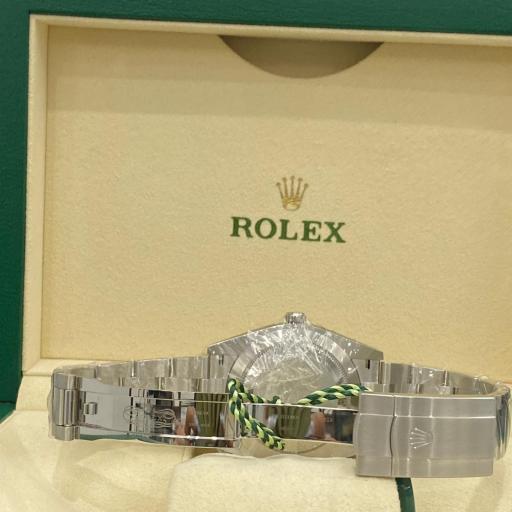 Rolex Oyster Perpetual 41MM Silver Index Dial  A Estrenar. [2]