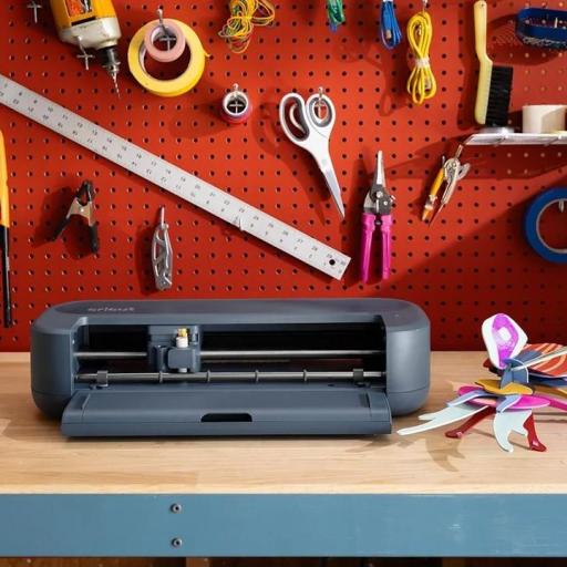 Cricut Maker 5 Bundle Essentials + CURSO COMPLETO ONLINE CRICUT MAKER [1]
